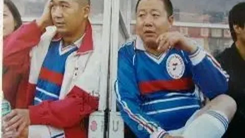 李铁复工初期自拍照激励队友：备战中，明日揭晓