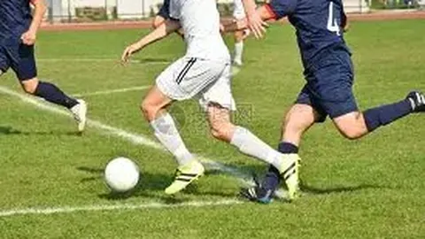 杨紫转账乔欣引热议，嫉妒胡一天？揭秘女性间的友谊游戏